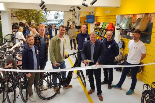 Burgemeester opent onze nieuwste en grootste fietsenwinkel [11 foto’s]